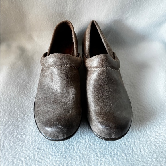 Sofft Women’s Size 7 Leather Beige Clogs - Picture 13 of 16